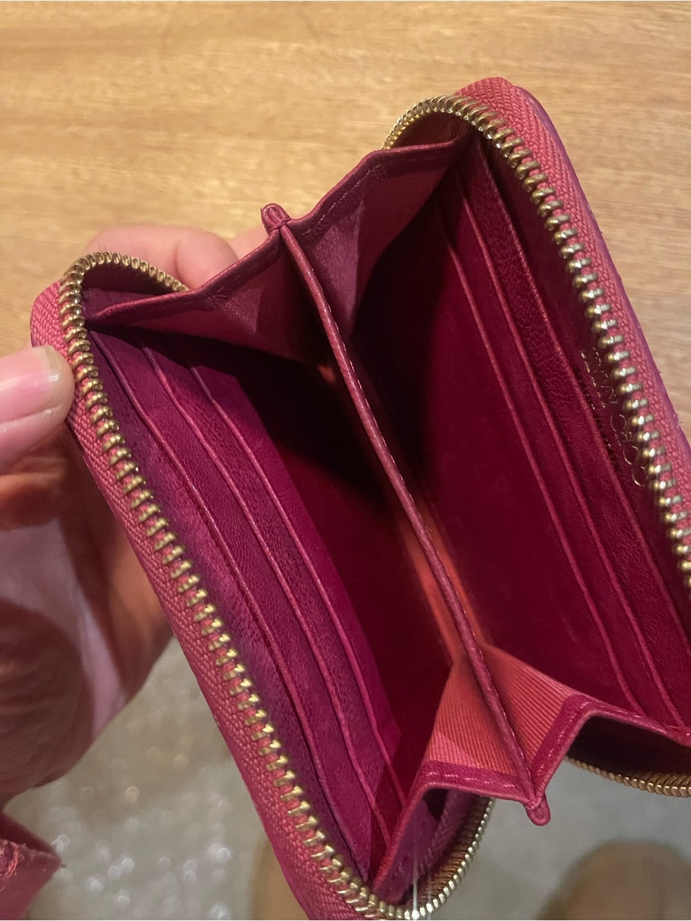 Jimmy Choo Pink Croc-Embossed Zip Wallet - Picture 4 of 5